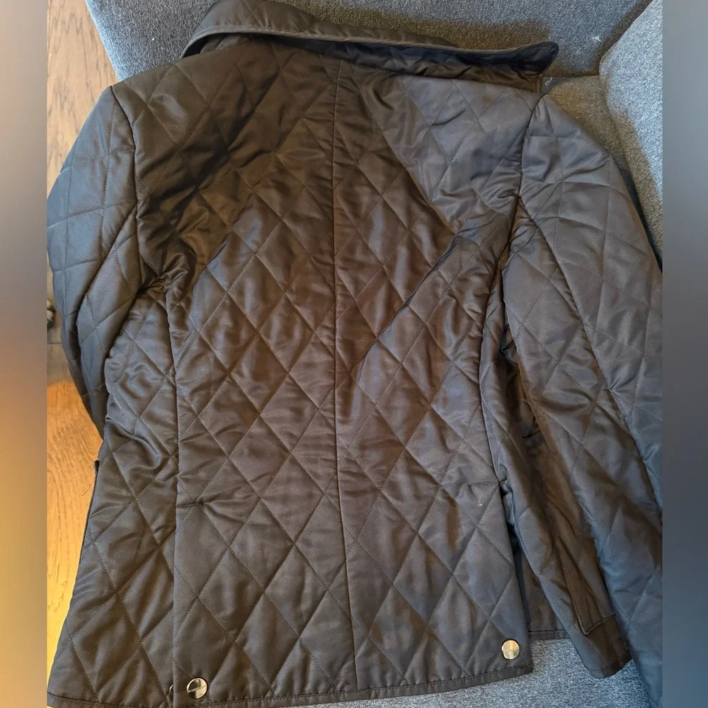 Burberry Women’s Quilted Black Jacket (Authentic) - Picture 7 of 9